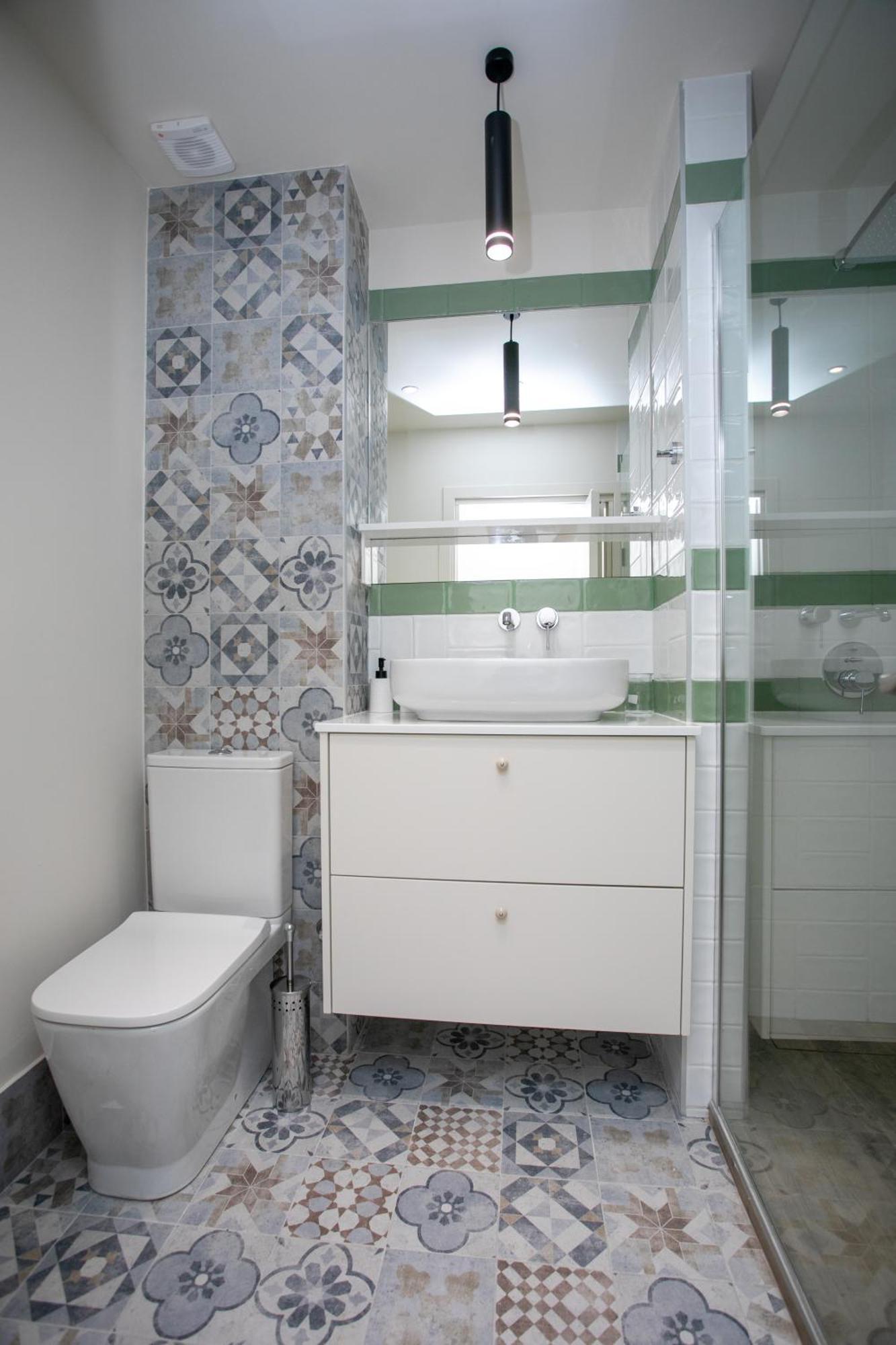 Palmove Luxurious Beachfront Apt Ларнака Екстер'єр фото